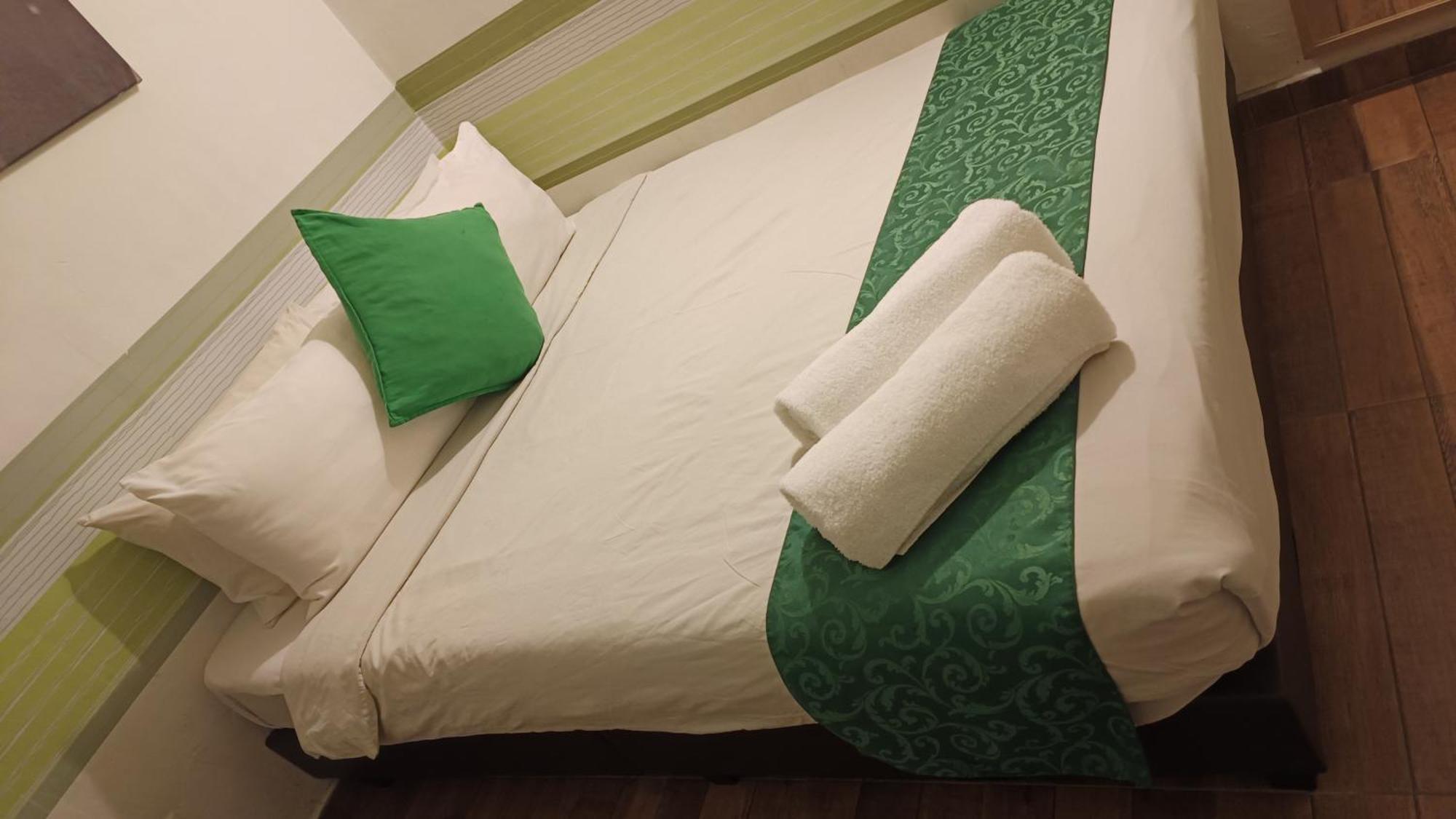 Olive Hotel Джохор-Бару Экстерьер фото